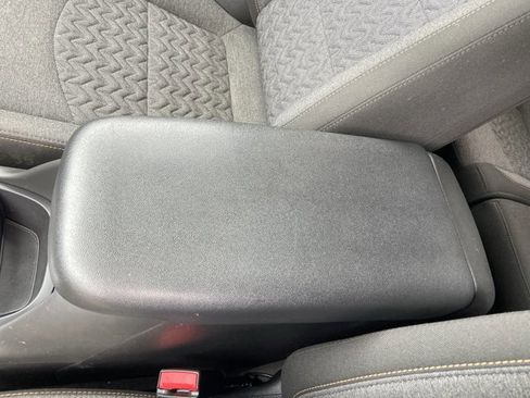 Used 2023 Chevrolet Equinox LT image 39