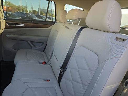 New 2026 Volkswagen Atlas SE image 12