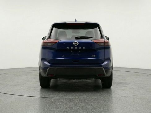 Used 2025 Nissan Rogue SV AWD/4WD image 6