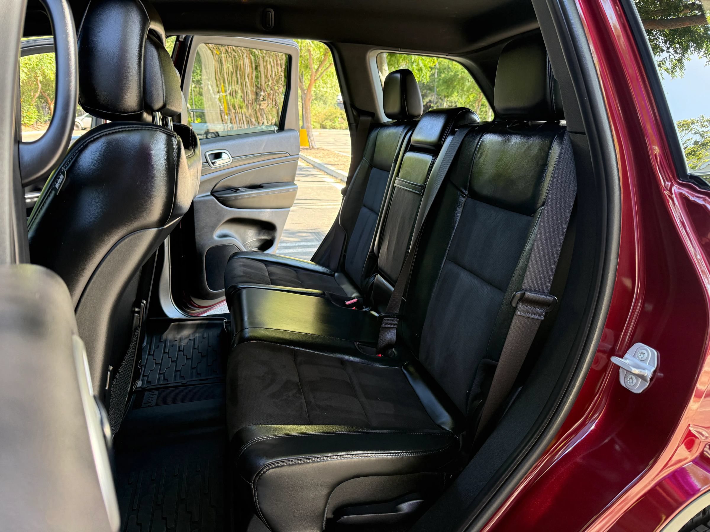 Used 2021 Jeep Grand Cherokee Laredo X RWD image 22