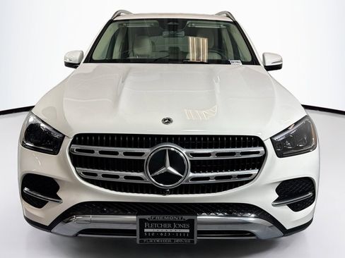 Used 2025 Mercedes-Benz GLE 350 4MATIC image 2