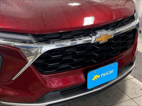 Used 2025 Chevrolet Trax LT w/ LT Convenience Package image 30