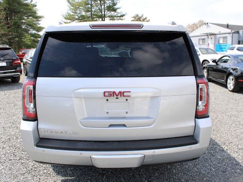 Used 2015 GMC Yukon XL SLT w/ Open Road Package AWD/4WD image 8