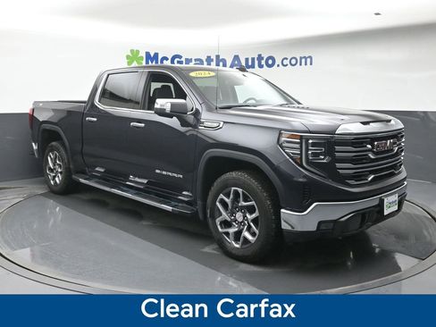 Used 2024 GMC Sierra 1500 SLT image 2