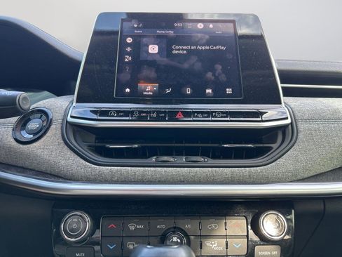 Certified 2022 Jeep Compass Latitude w/ Convenience Group image 19