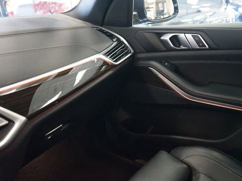 Used 2021 BMW X5 xDrive40i w/ Convenience Package image 46