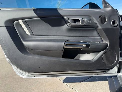 Used 2020 Ford Mustang Shelby GT500 w/ Technology Package image 11