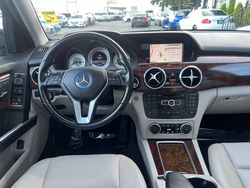 Used 2014 Mercedes-Benz GLK 350 4MATIC w/ Premium 1 Package image 30