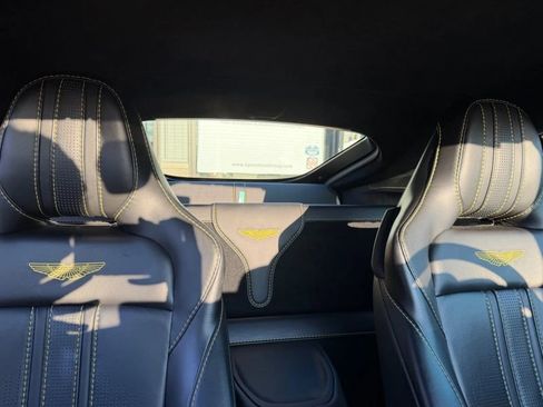 Used 2019 Aston Martin V8 Vantage Coupe image 25