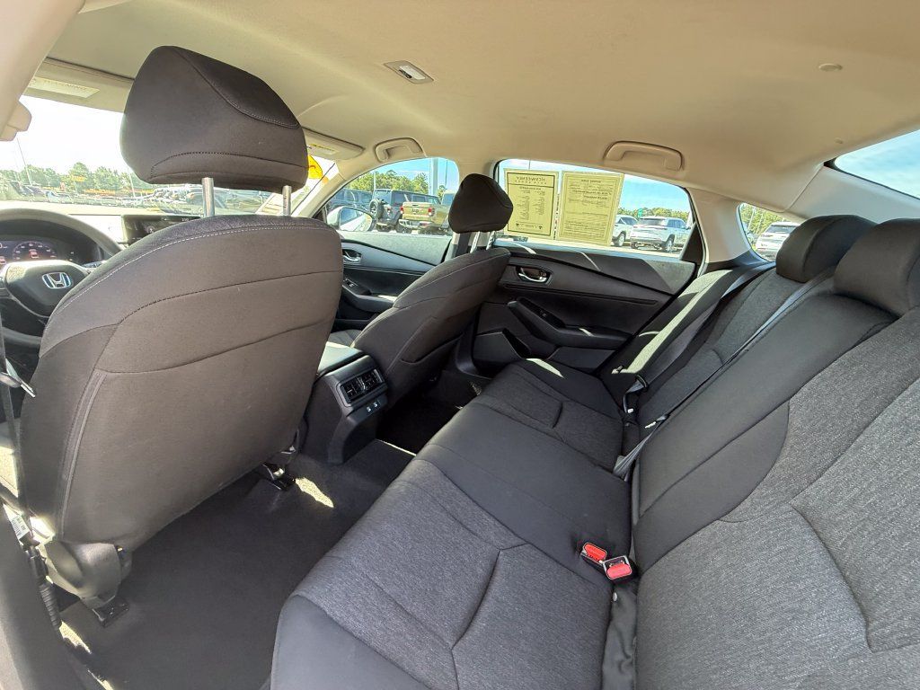 Used 2025 Honda Accord LX image 23