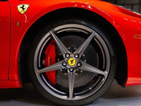 Used 2015 Ferrari 458 Spider RWD image 12