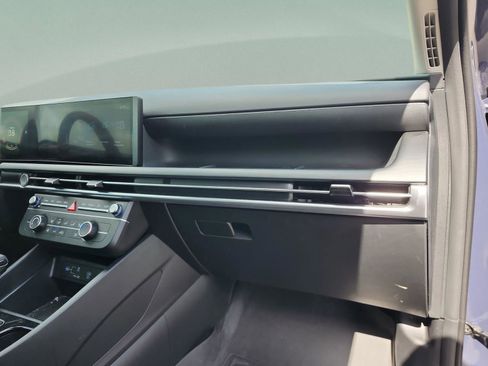 Used 2025 Hyundai Tucson SE image 16