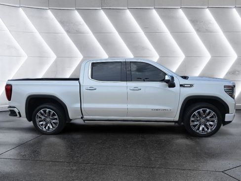 Used 2024 GMC Sierra 1500 Denali w/ Denali Reserve Package AWD/4WD image 4