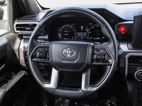 Used 2025 Toyota Tacoma TRD Off-Road AWD/4WD image 21