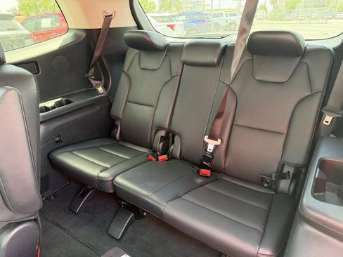 Used 2025 Kia Telluride S FWD image 9