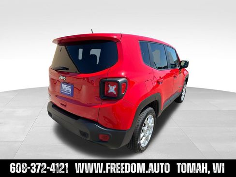 Used 2023 Jeep Renegade Latitude AWD/4WD image 5