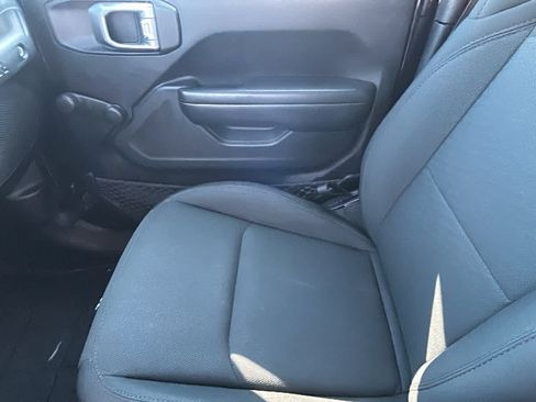 Used 2019 Jeep Wrangler Unlimited Sport AWD/4WD image 12