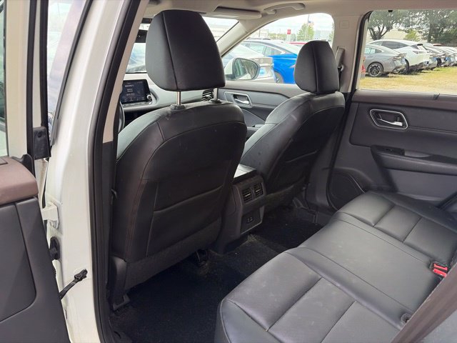 Used 2021 Nissan Rogue SV w/ Premium Package FWD image 21