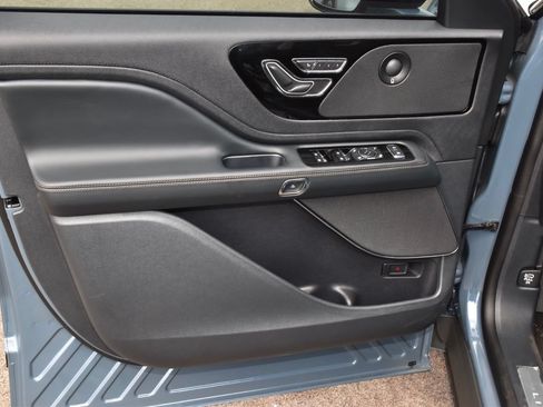 New 2026 Lincoln Aviator Reserve w/ Jet Appearance Package RWD image 66