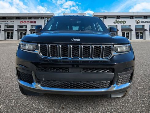 New 2025 Jeep Grand Cherokee L Laredo RWD image 3