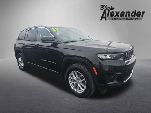 Used 2025 Jeep Grand Cherokee Laredo X w/ Luxury Tech Group I AWD/4WD image 1