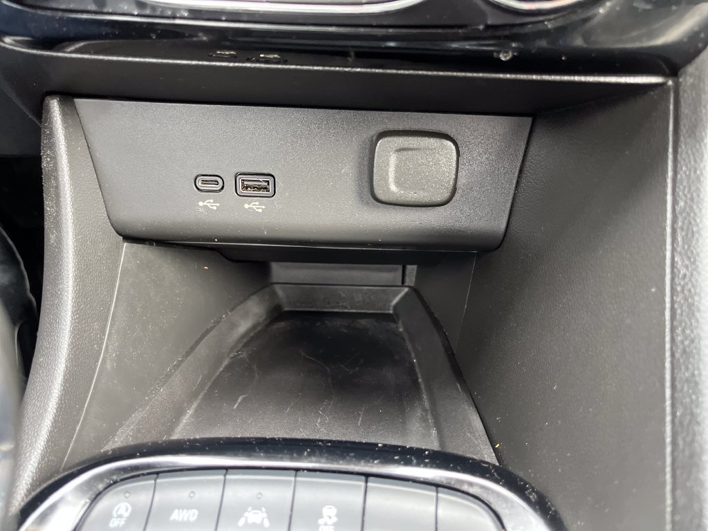 Used 2025 Buick Encore GX Sport Touring w/ Comfort Package AWD/4WD image 26
