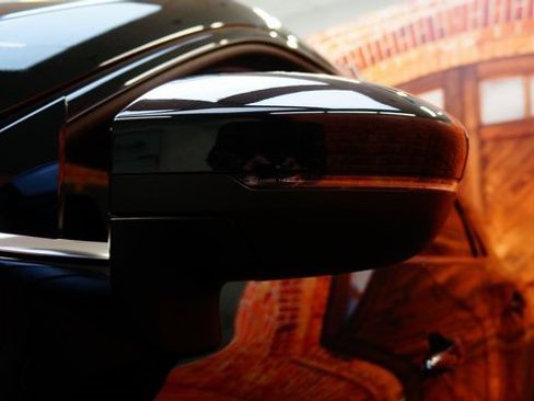 Used 2025 Nissan Pathfinder SV w/ SV Premium Package image 77