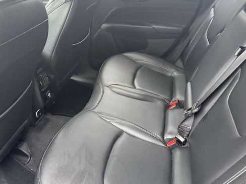 Certified 2024 Jeep Compass Limited w/ High Altitude Package image 8