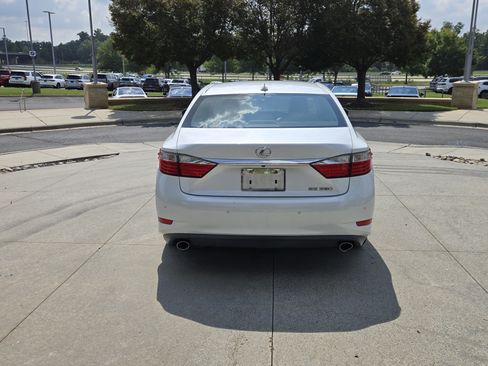 Used 2013 Lexus ES 350 w/ Luxury Pkg FWD image 8