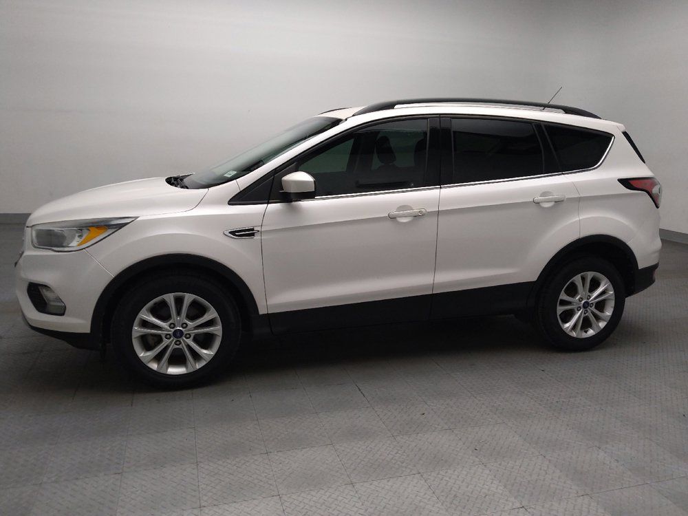 Used 2018 Ford Escape SE FWD image 2