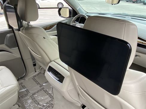 Used 2021 Cadillac Escalade Sport Platinum image 16