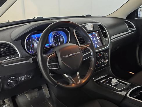 Used 2021 Chrysler 300 Touring w/ Sport Appearance Package RWD image 14