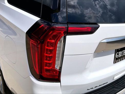 Used 2024 GMC Yukon Denali w/ Denali Reserve Package AWD/4WD image 40