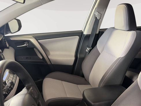 Used 2015 Toyota RAV4 XLE AWD/4WD image 19