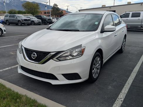 Used 2017 Nissan Sentra S FWD image 4