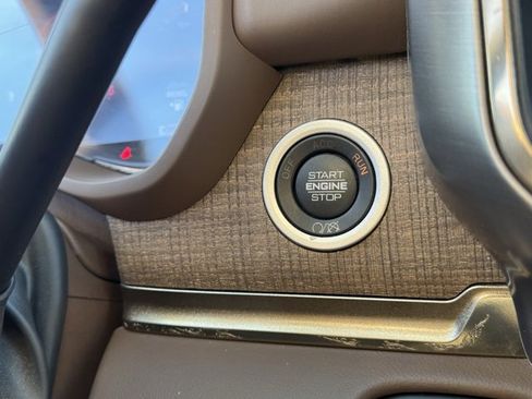 Used 2023 RAM 2500 Limited w/ Safety Group image 17