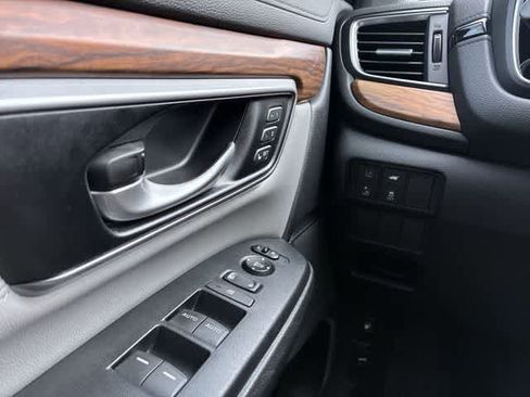 Used 2018 Honda CR-V Touring image 40