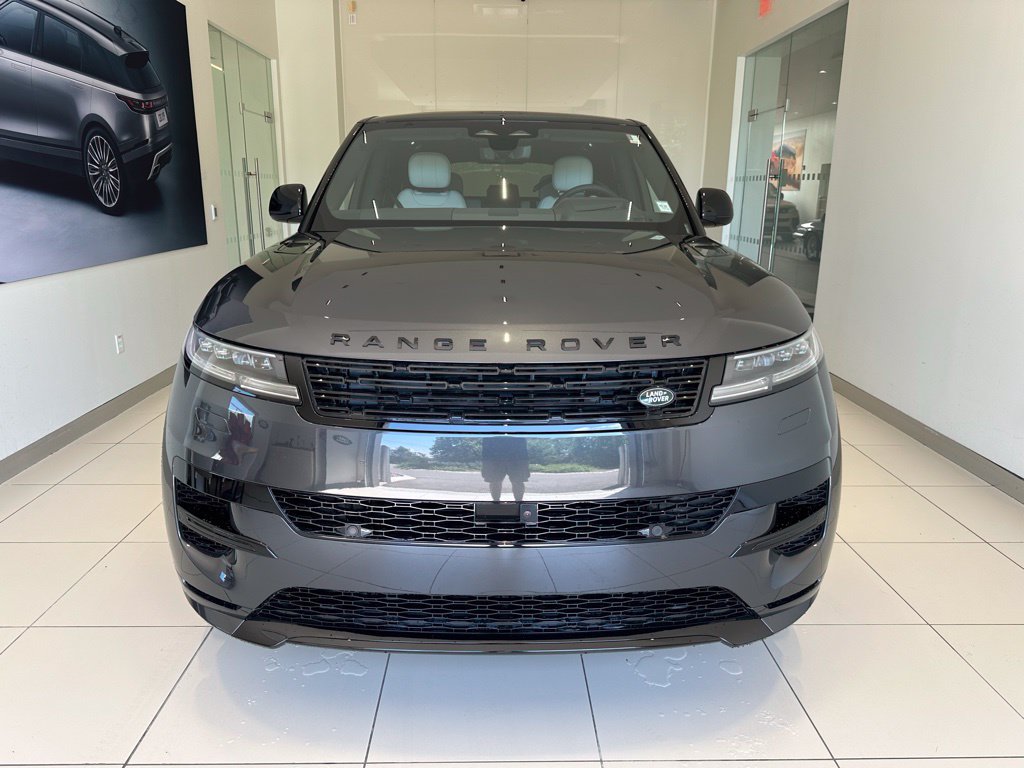 New 2025 Land Rover Range Rover Sport Dynamic SE AWD/4WD image 7