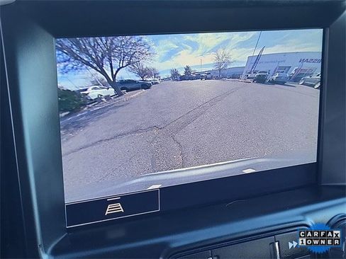 Used 2024 GMC Terrain SLT image 16