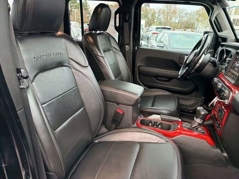 Used 2021 Jeep Gladiator Overland w/ Popular Equipment Package AWD/4WD image 12