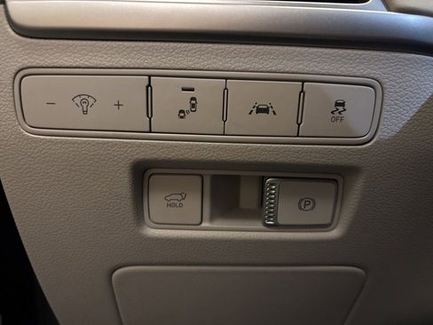 Used 2022 Hyundai Palisade SEL w/ Premium Package image 13