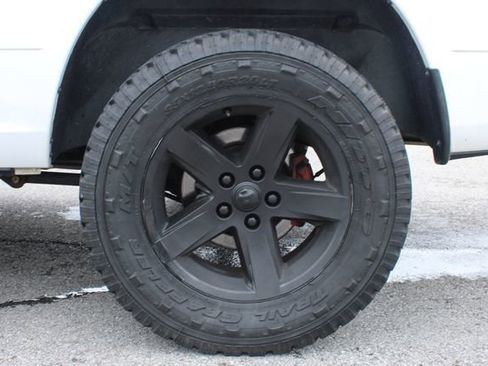 Used 2012 RAM 1500 Big Horn RWD image 32