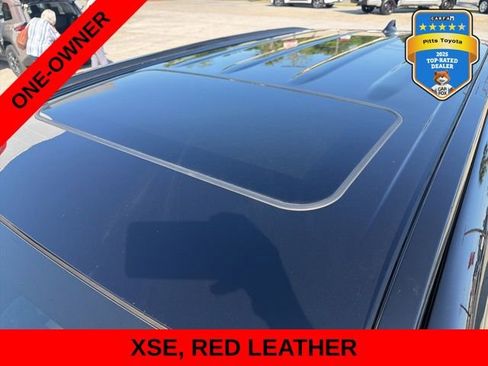 Used 2023 Toyota Highlander XSE image 9