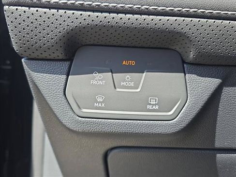 Certified 2026 Volkswagen Atlas Cross Sport SE w/ Panoramic Sunroof Package FWD image 11