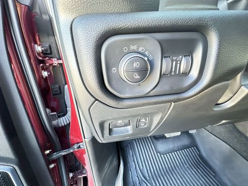 Used 2024 RAM 1500 Laramie image 18