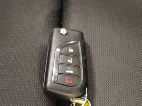 Used 2024 Toyota Corolla LE FWD image 32