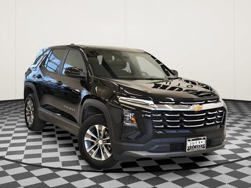 Used 2025 Chevrolet Equinox LT AWD/4WD image 1