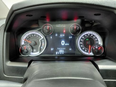 Certified 2022 RAM 1500 Classic SLT w/ Electronics Group AWD/4WD image 32