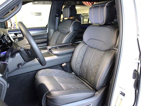 New 2026 Jeep Grand Wagoneer L Summit AWD/4WD image 19