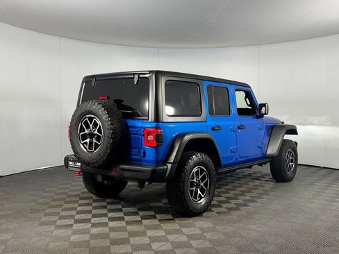 Used 2024 Jeep Wrangler Unlimited Rubicon w/ Capability Package AWD/4WD image 4